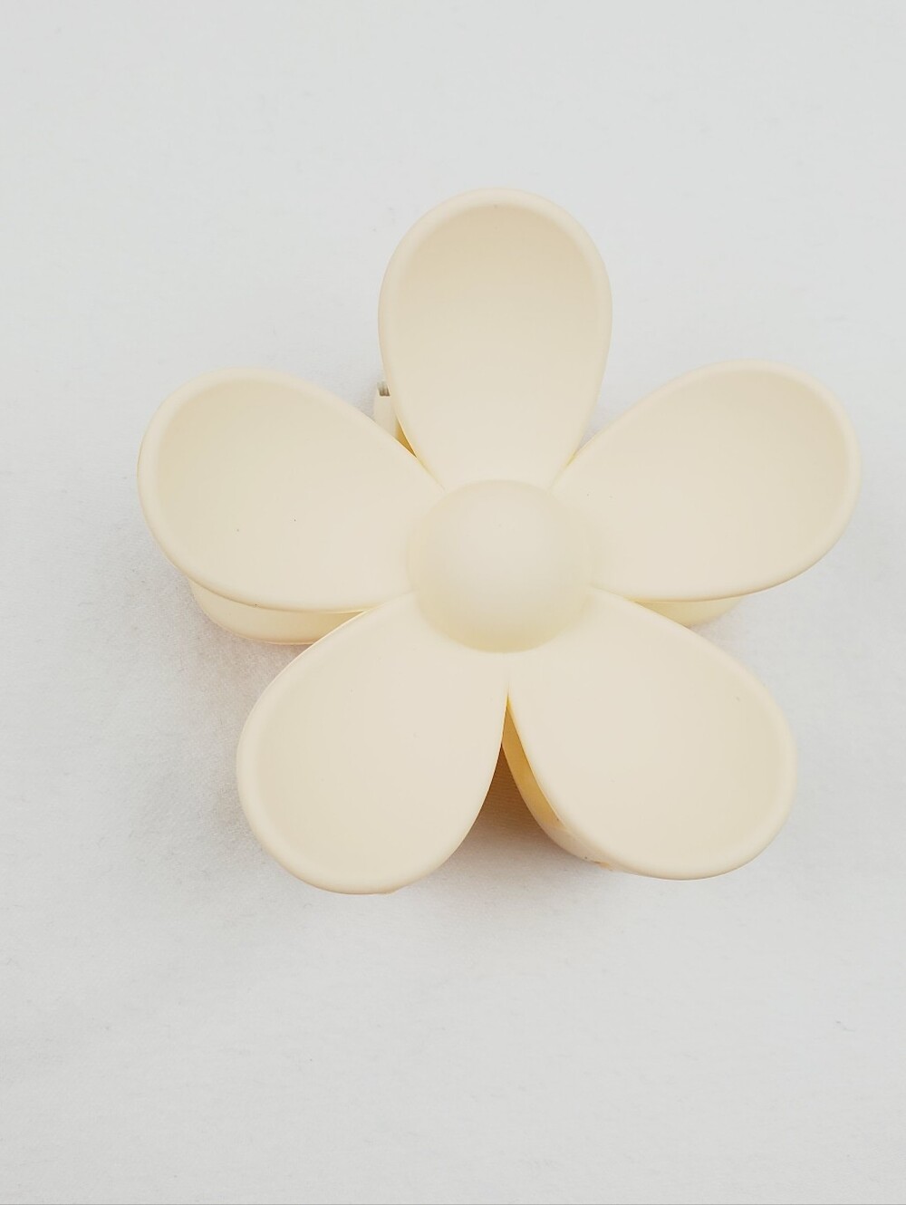 3 FOR $15 💕 Flower Matte Strong Hold Claw Clip Fashionable Hair Accessories - Picture 3 of 6